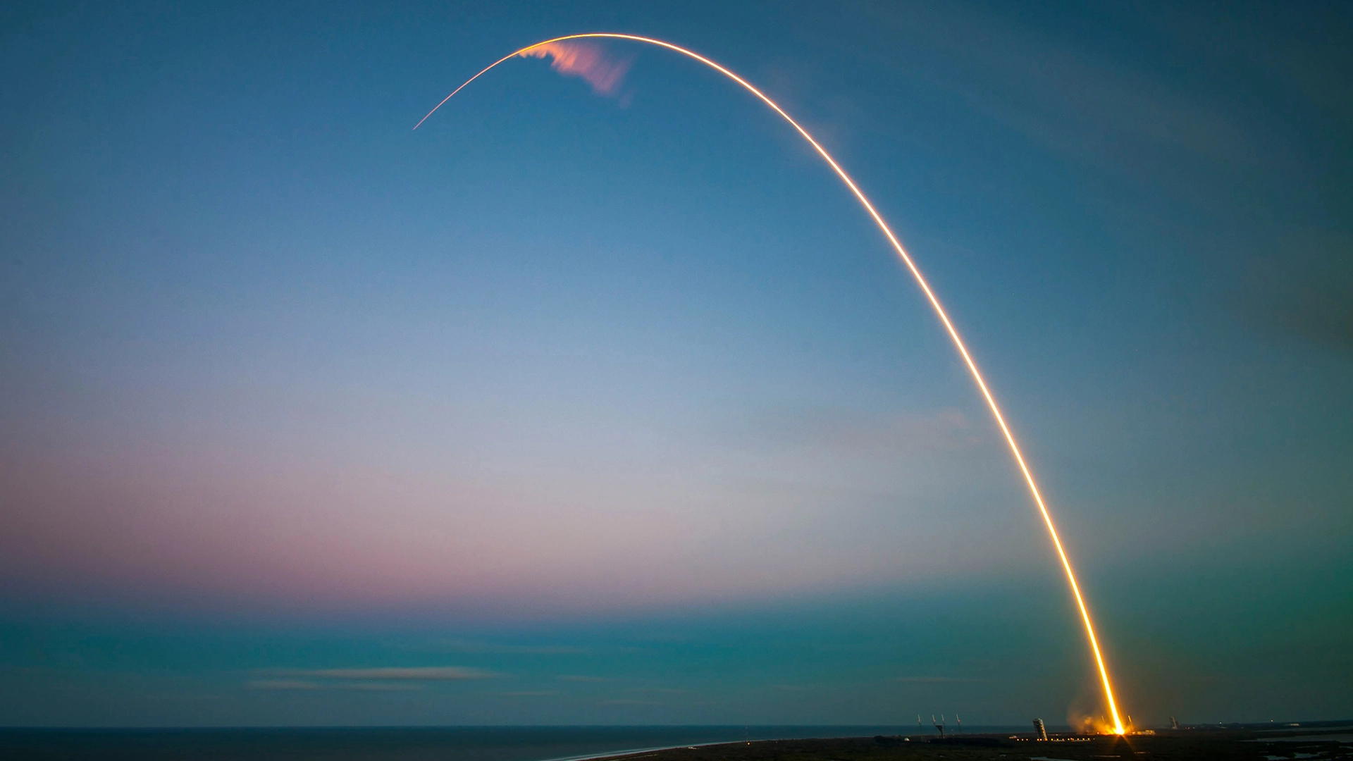 A SpaceX űrhajója felrobban, harmadszor is meghiúsul a tesztrepülés sorozatban