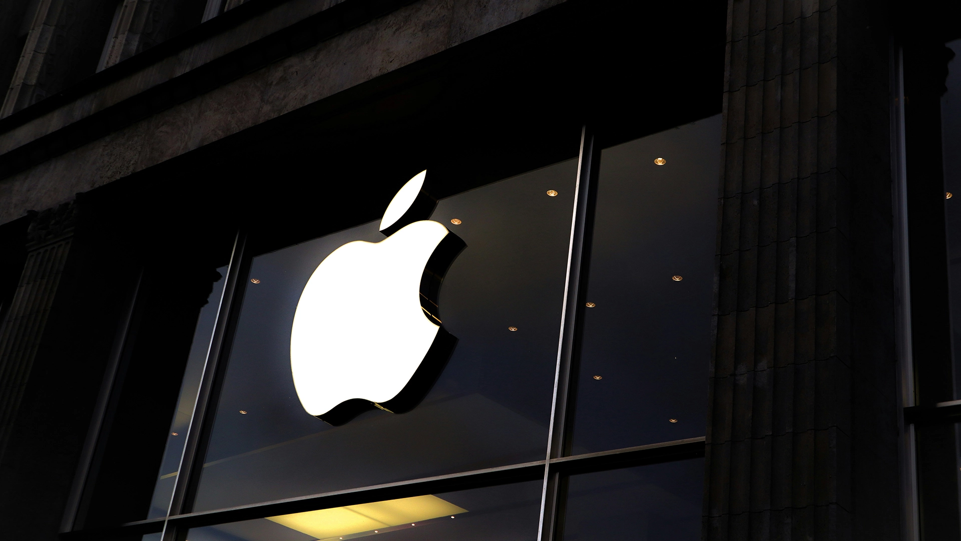 Az Apple Növeli a KI Fejlesztésre Fordított Kiadásait